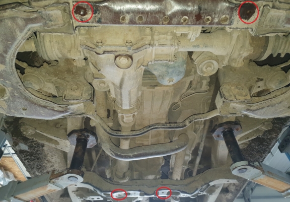 Steel gearbox and differential guard for Toyota Hilux