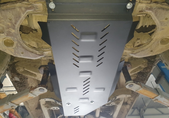 Steel gearbox and differential guard for Toyota Hilux