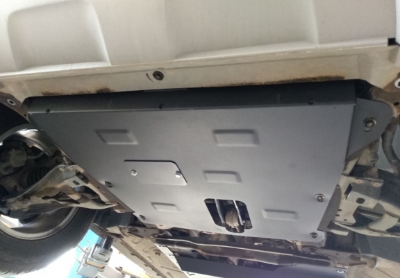 Steel sump guard for Dacia Duster