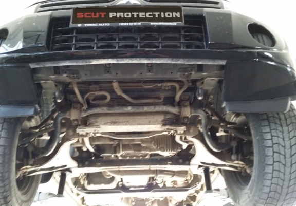 Steel sump guard for the protection of the engine and the radiator for Mitsubishi Shogun 4 (V80, V90)