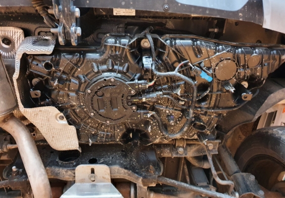 Steel AdBlue tank guard for Dacia Duster