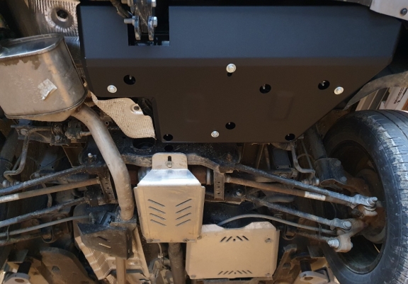 Steel AdBlue tank guard for Dacia Duster