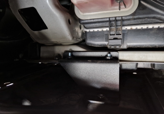 Steel sump guard for Toyota Yaris - petrol