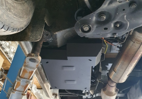 Steel AdBlue tank guard for  Renault Master 3  - Model 2