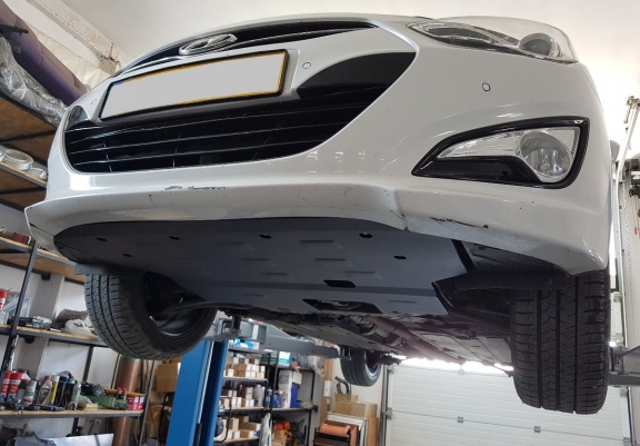 Steel sump guard for the protection of the engine and the gearbox for Hyundai i40