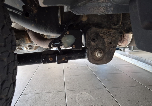 Aluminium rear trailing arm sensor guard Ford Ranger Raptor