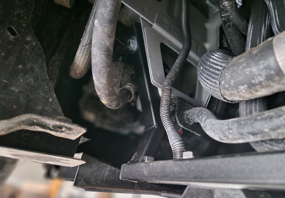 Aluminium  sump guard for Nissan NV300