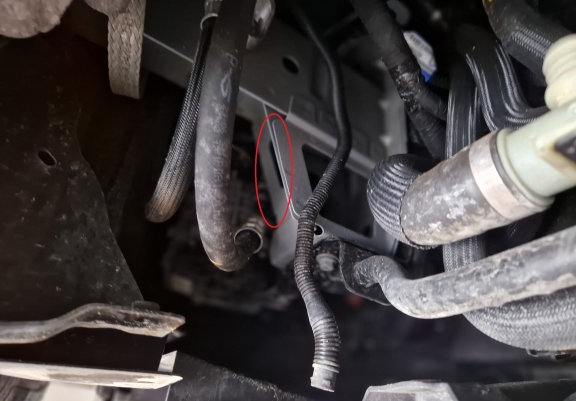 Aluminium  sump guard for Nissan NV300