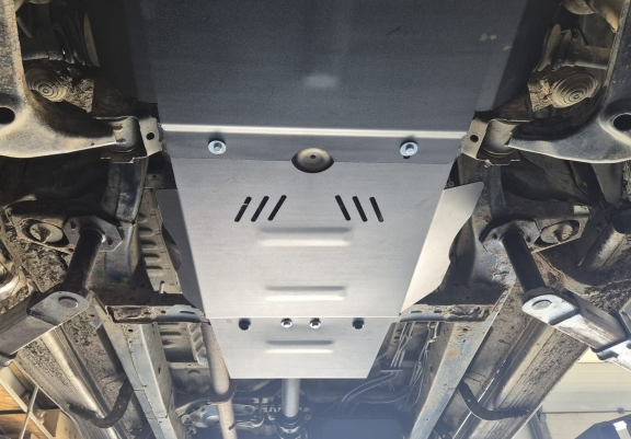 Steel gearbox guard for Toyota Hilux Revo