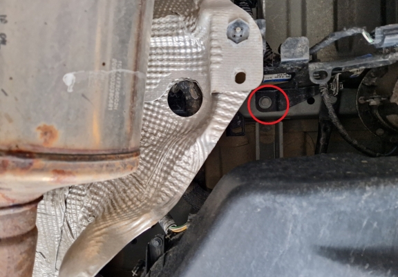 Steel catalytic converter guard/cat lock for Renault Trafic