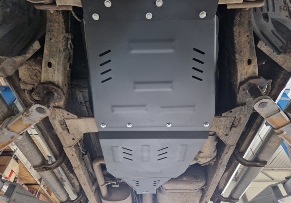 Aluminum gearbox guard for Nissan Pathfinder
