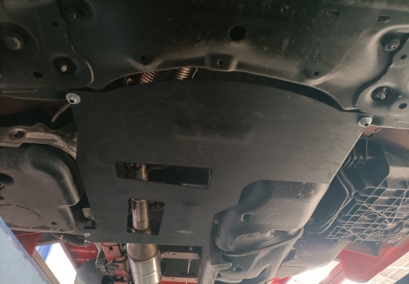 Steel catalytic converter guard/cat lock for Nissan NV400